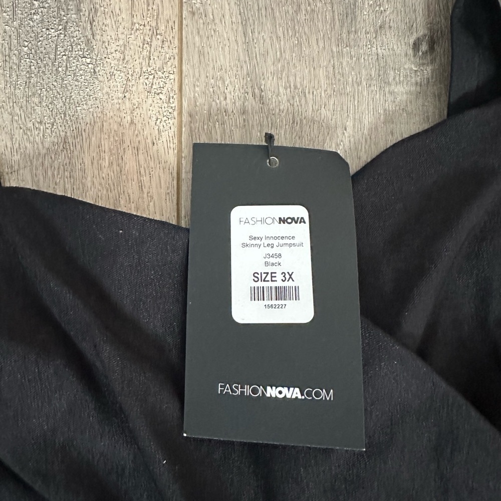 NWT Fashion Nova Curve stretch jumpsuit - Picture 4 of 5